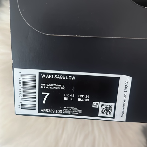 Air Force 1 Sage Low "Triple White" sneakers - Picture 10 of 11